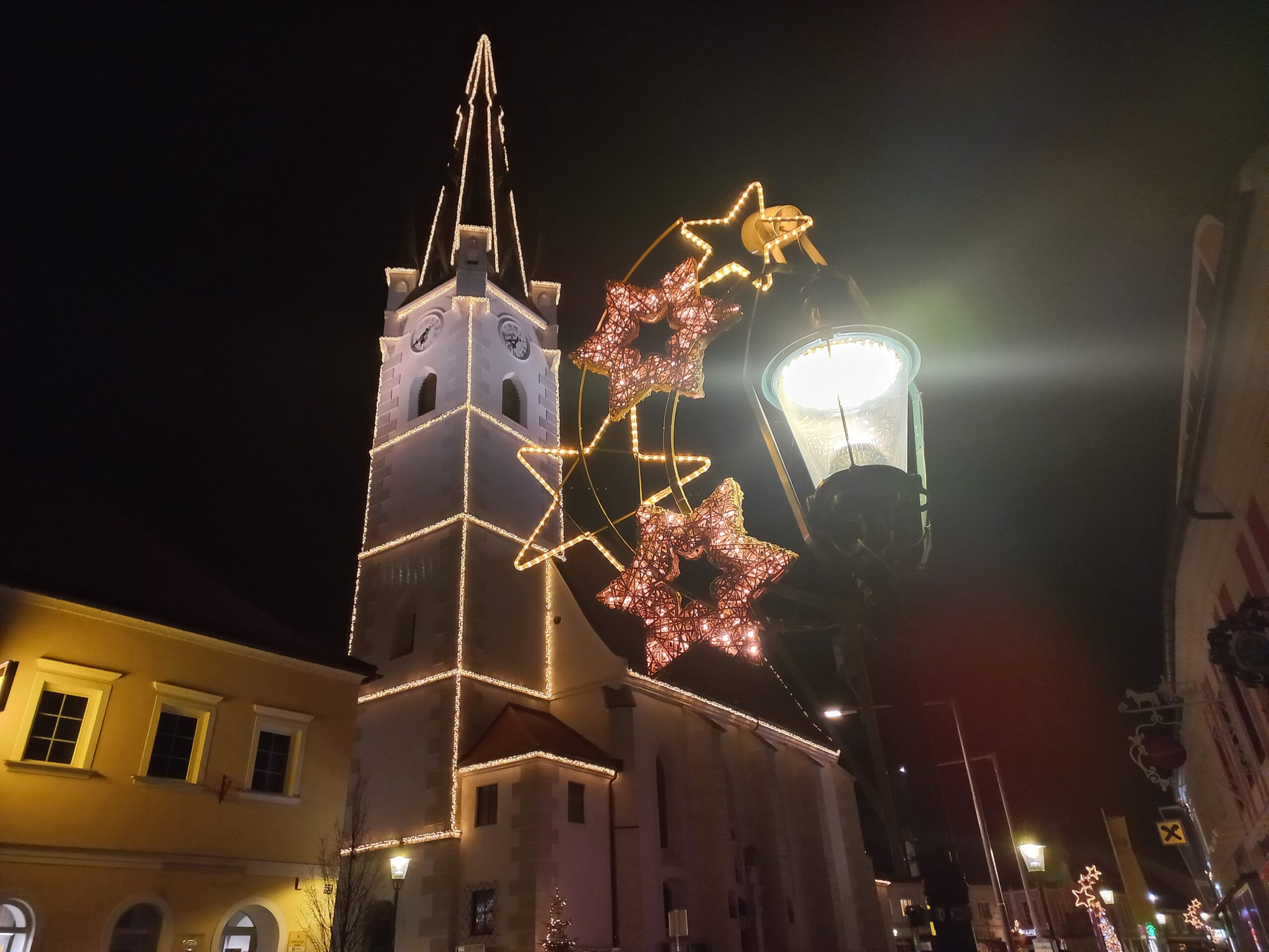 weihnachtliche Stadtbeleuchtung